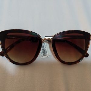 Cat Eye Shaped Sunglasses